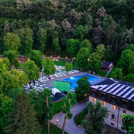 Park Kaylaka Hotel